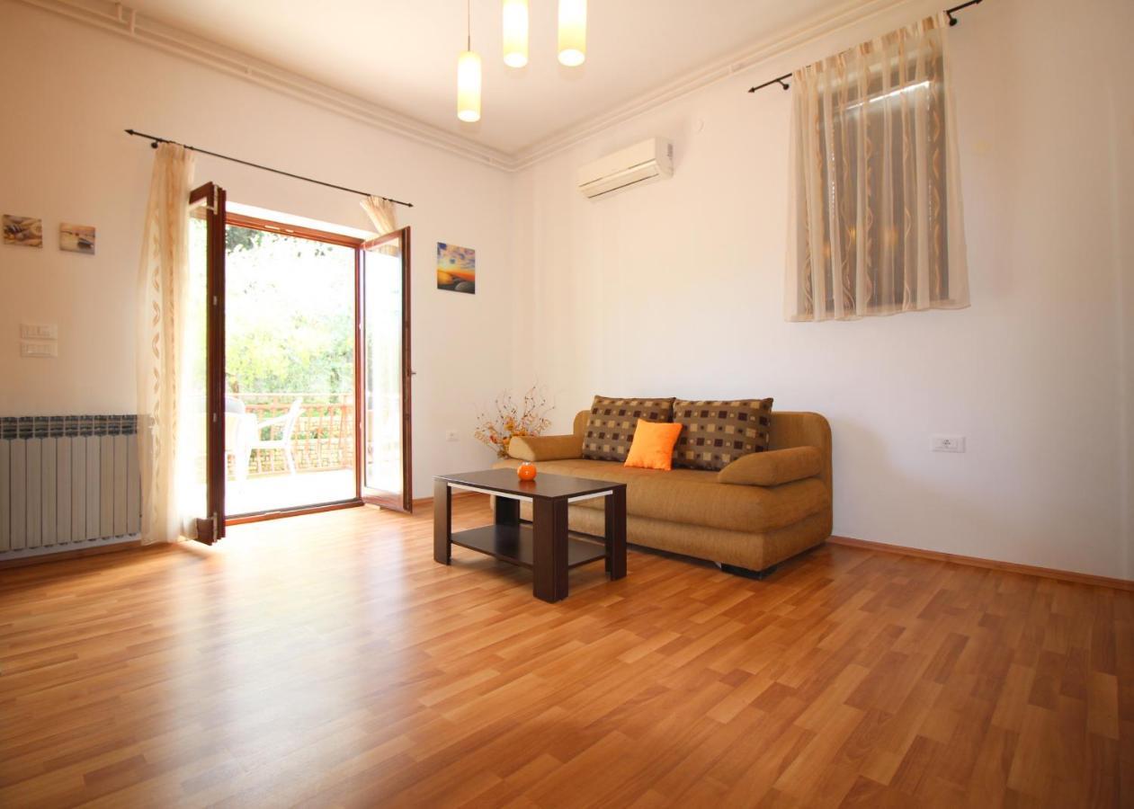 Apartment Ema Near City Center بوريتش المظهر الخارجي الصورة